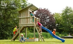 Schommels, torens en speelhuizen
