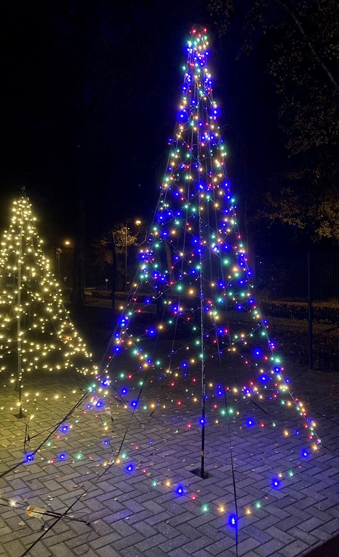 injecteren etiquette Winderig Distri-Cover smart kerstboom - 4 meter – 640 Dual LED verlichting: warm wit  & multicolour (incl. deelbare mast met grondpin) bij Buitengoed