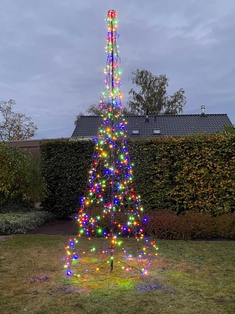 verbrand metriek Fitness Distri-Cover smart kerstboom - 4 meter – 640 Dual LED verlichting: warm wit  & multicolour (incl. deelbare mast met grondpin) bij Buitengoed